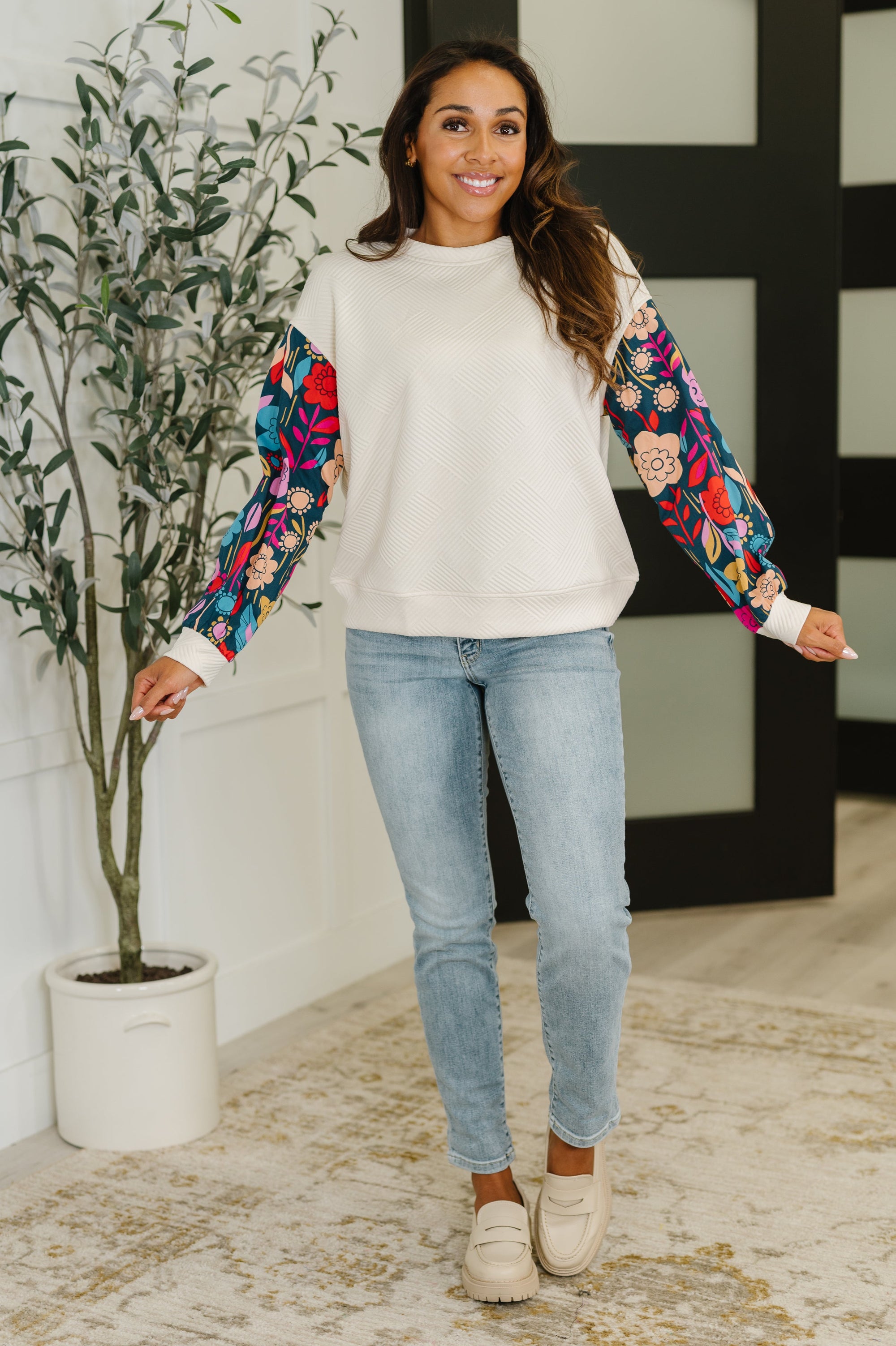 Chanson Douce – Floral Sleeve Top